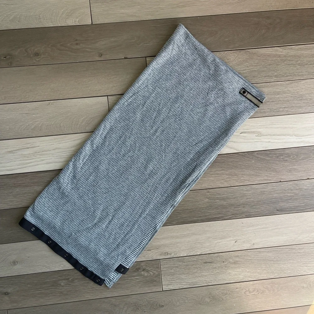 Lululemon Gray Black Knit Muktiwear soft Vinyasa scarf wrap with Button Detail
